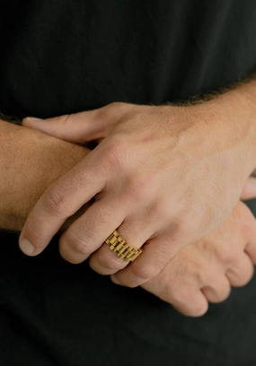 Trendy Edge Casual Glow Watch Link Ring ?C Gold